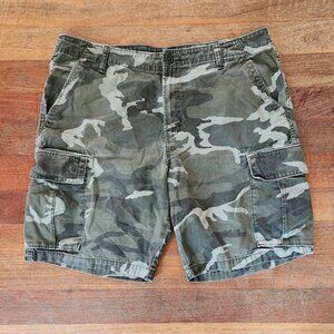 BK Camo Cargo Shorts Size 38